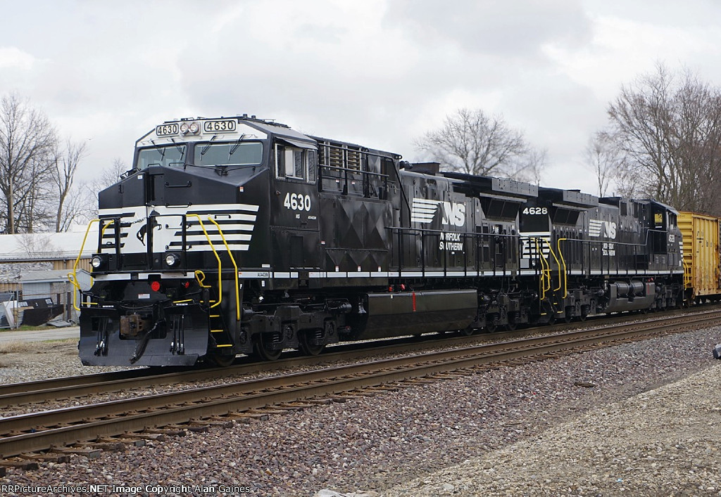 BNSF C44-9W 4630